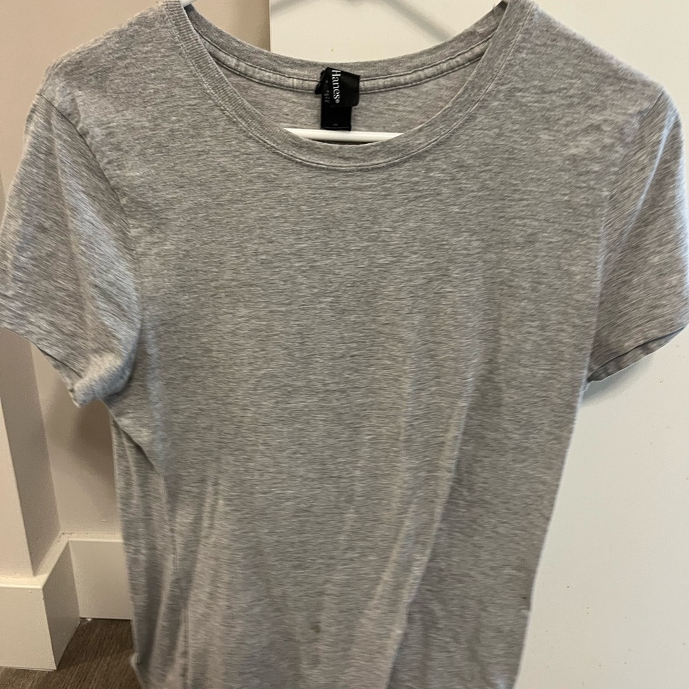 Hanes shirt sleeve tee